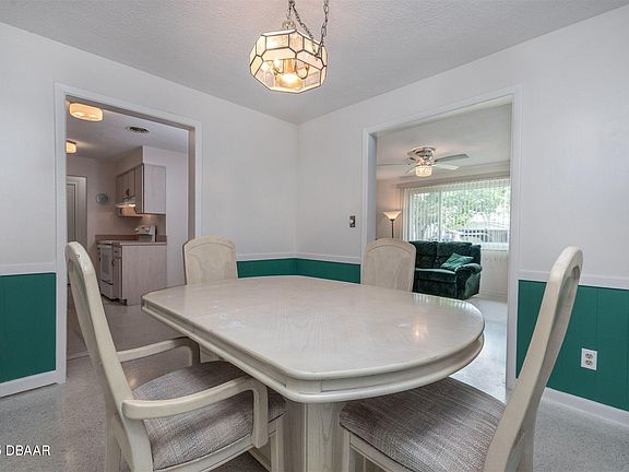 5th image of 2329 Oriole Ln