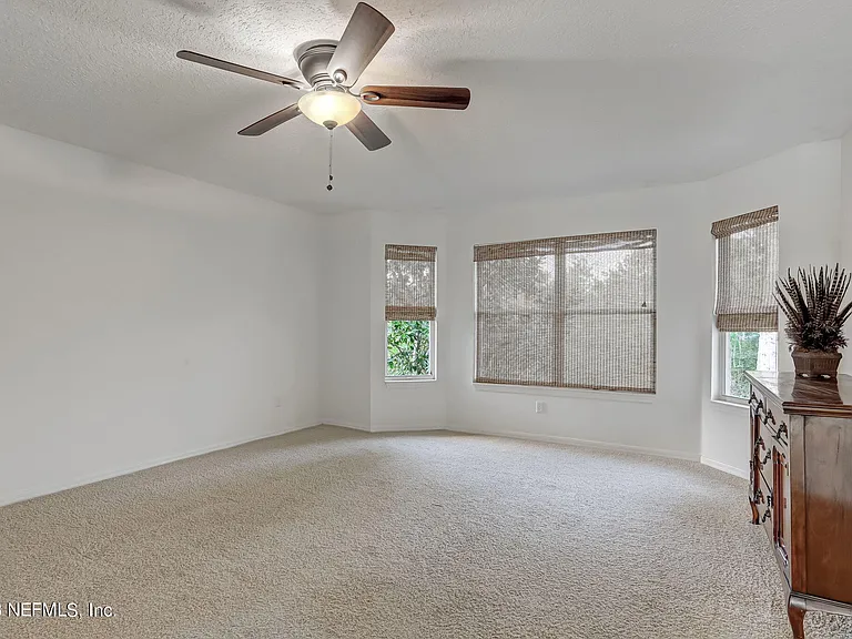 140 Oceans Edge Dr — Photo 46
