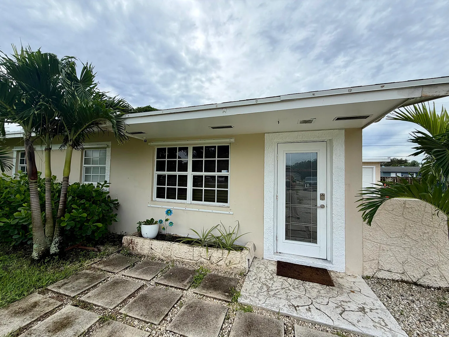 2 bed, 2.0 bath, 900 sqft, $3,000 — Photo 4