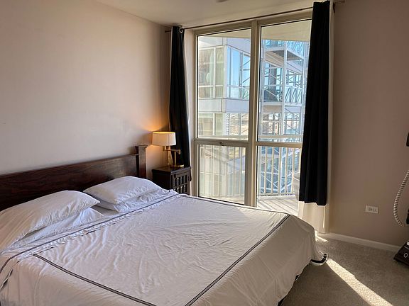 5th image of 645 N Kingsbury St APT 2305
