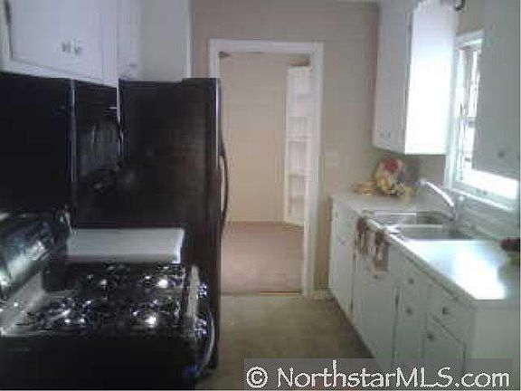 4th image of 4213 Woodbine Lane N