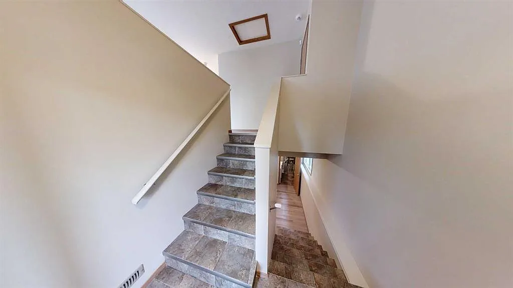 3 bed, 2.0 bath, 1286 sqft, $1,850 — Photo 2