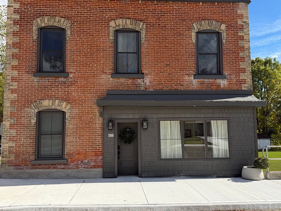 1st image of 27 Arthur St W