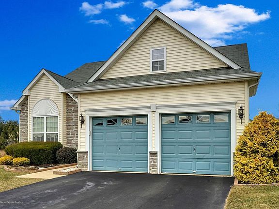 2nd image of 610 Quail Ct