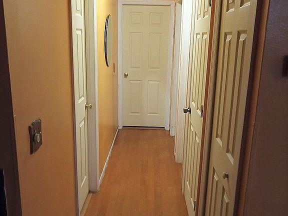 Hallway with Maplewood floor