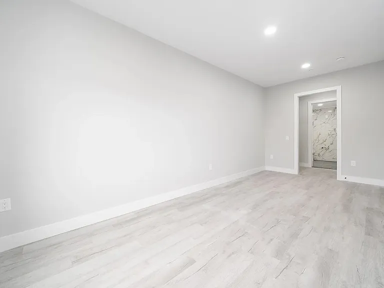 187 Culver Ave #508 — Photo 5