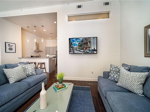 5th image of 210 Decatur St #202