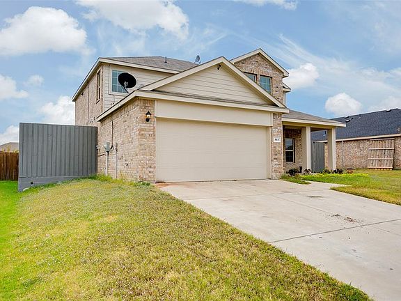3rd image of 311 Hawthorn Dr