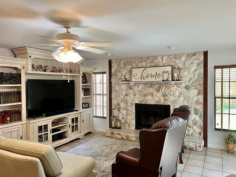410 Rio Casa Dr S — Photo 16