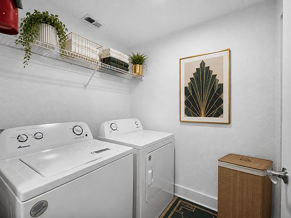 2nd image of 500 Jordan Stuart Cir #7-204