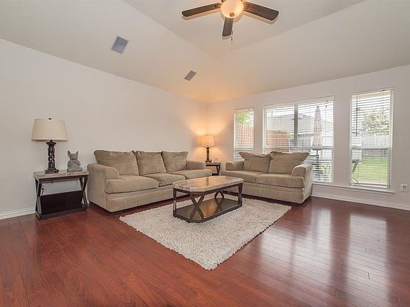 2nd image of 9024 Hampton Ct
