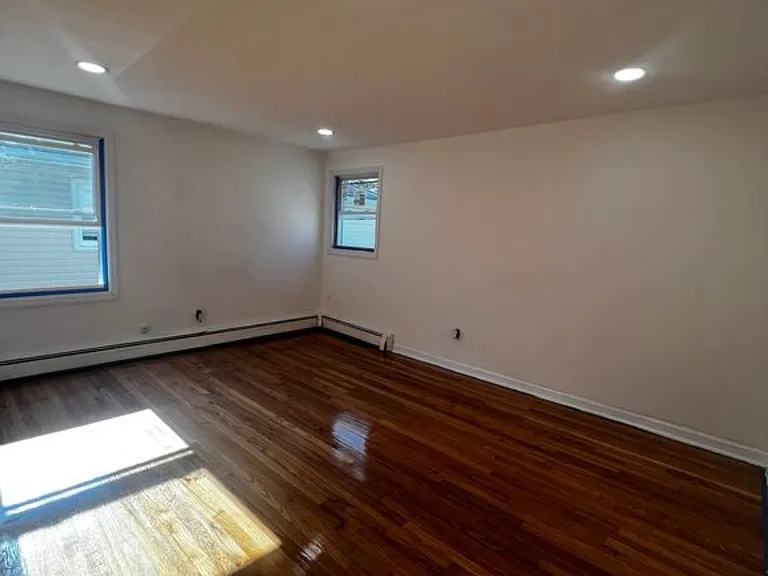 331 Hickory St — Photo 6