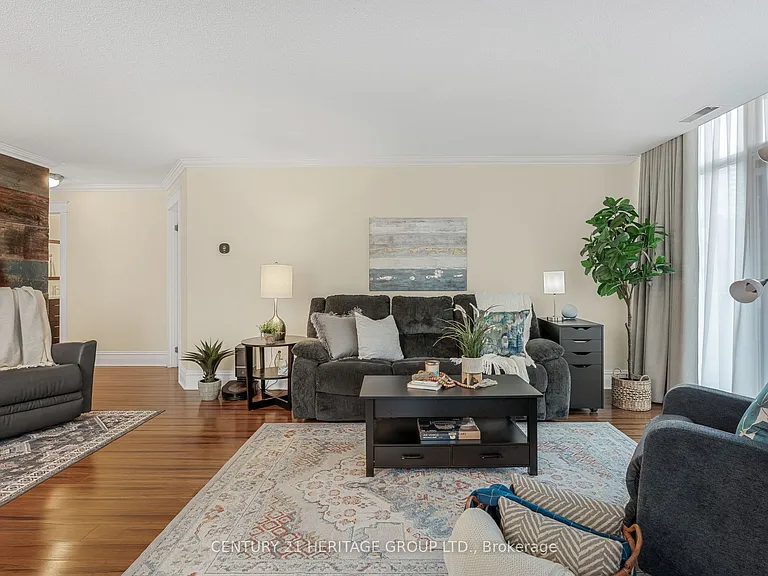 67 Caroline St S #102 — Photo 25