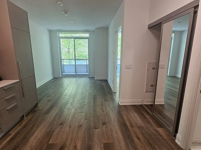 65 Broadway Ave #208 — Photo 2