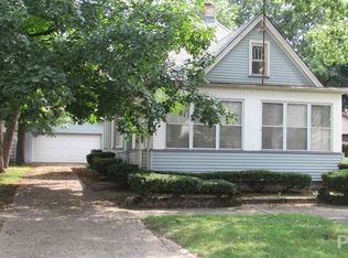 1212 Market St, Pekin, IL