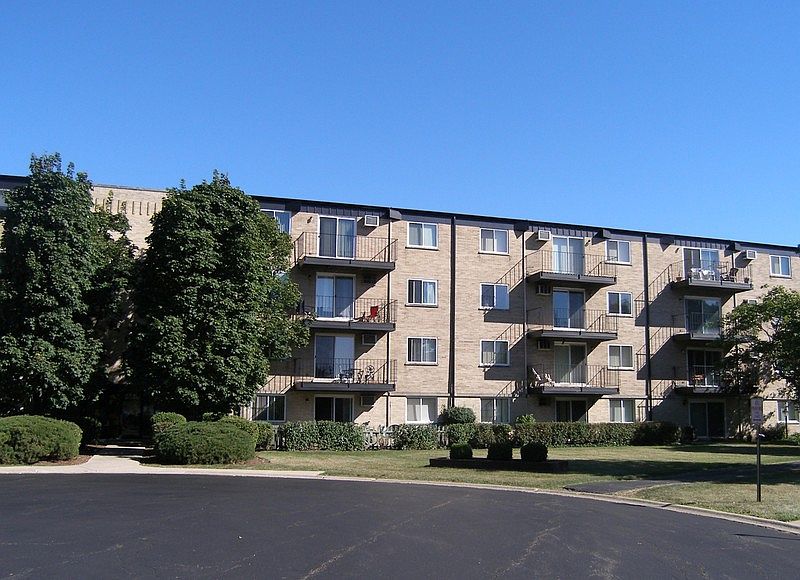 1st image of 2420 E Brandenberry Ct APT 3A