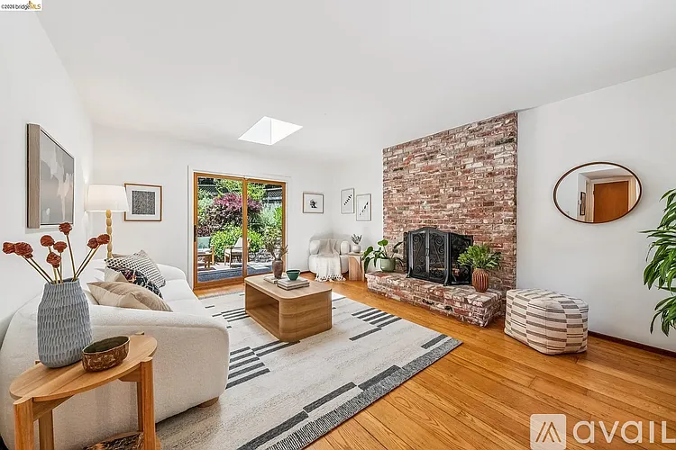 7200 Saroni Dr — Photo 9