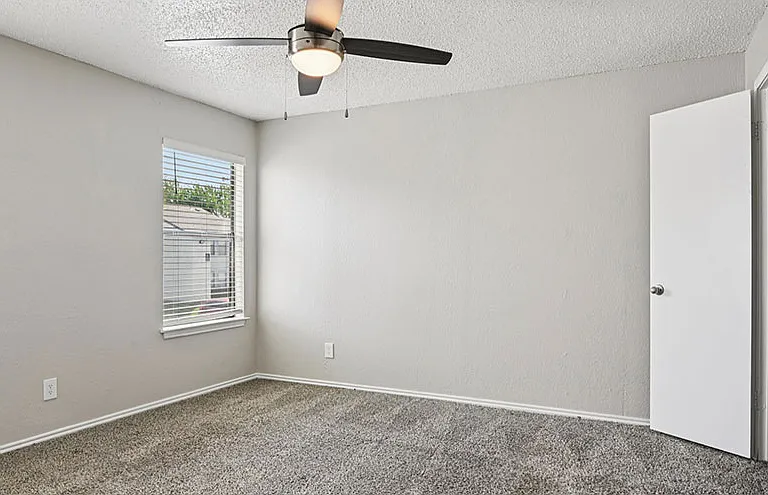 Creekside Apartment Homes — Photo 14