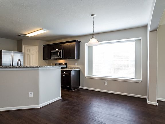 5th image of 12410 Greencanyon Dr
