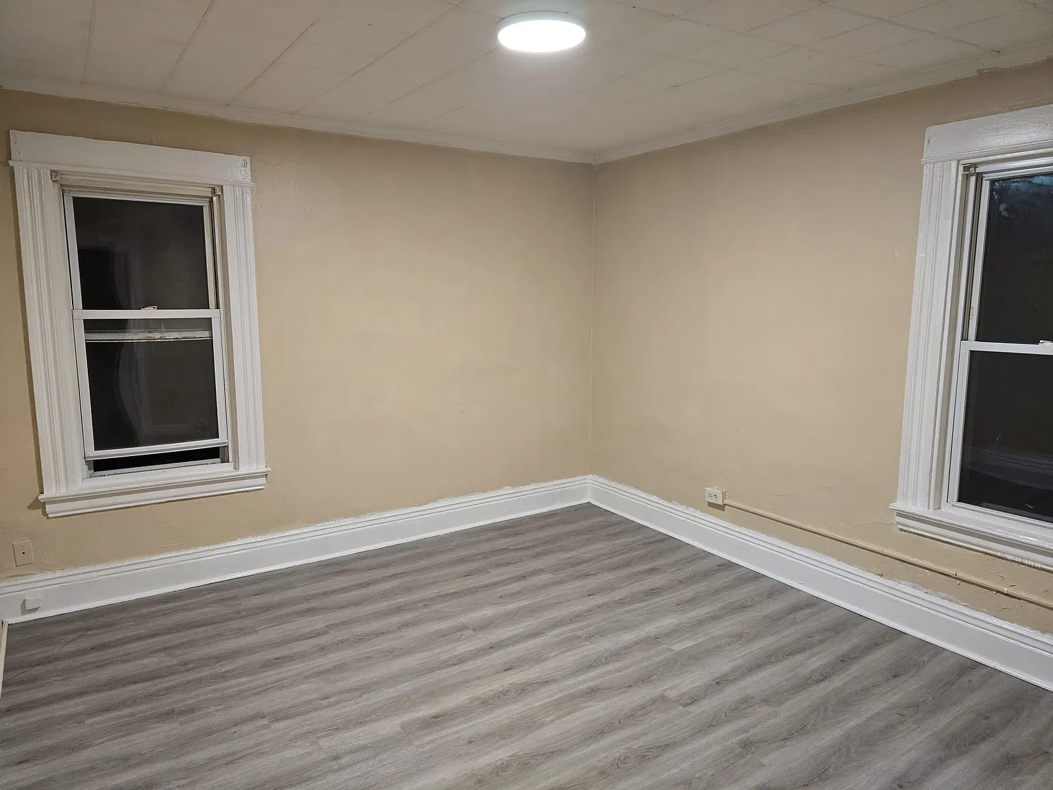 3 bed, 1075 sqft, $1,400 — Photo 2