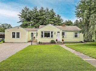 475 River Rd, Lincoln, RI 02865