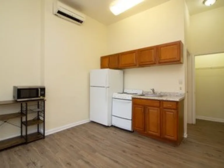 Apartment Units in Bolton Hill, Baltimore, MD! — Photo 6