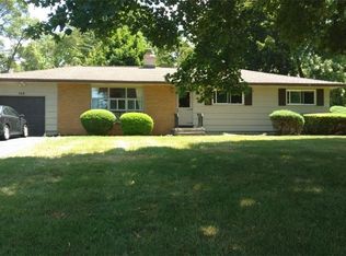 548 Pinnacle Rd, Rochester, NY 14623