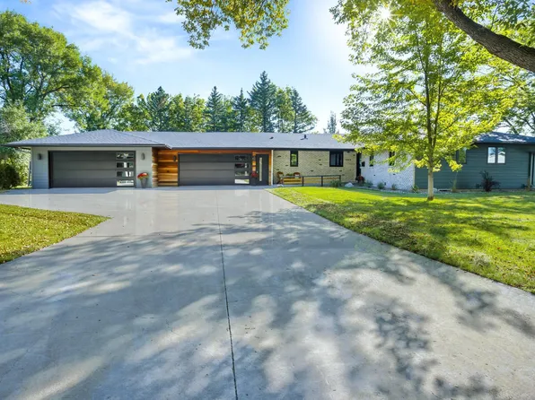 1002 3rd St S, Wahpeton, ND 58075