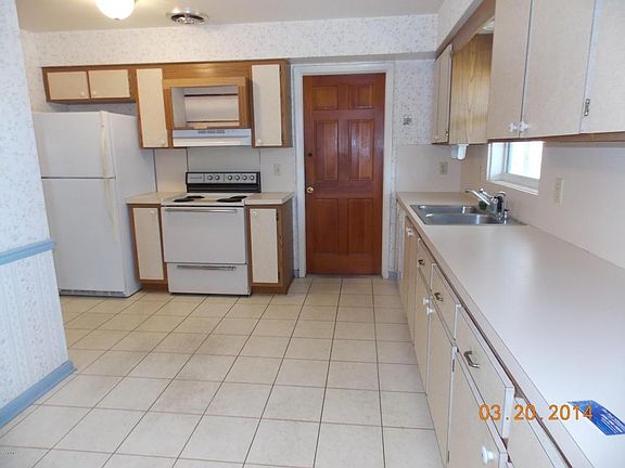 3rd image of 1125 Molaki Dr