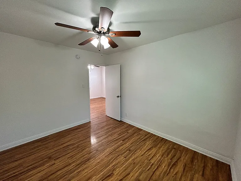 1685-1697 N Summit Avenue 109 #137 — Photo 19