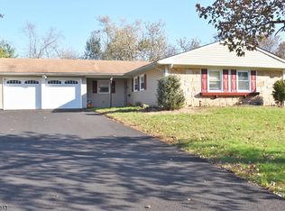 18 Tunnell Rd, Somerset, NJ 08873