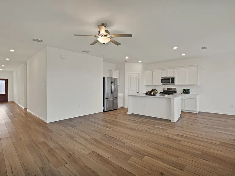 3204 Renaissance Dr — Photo 5