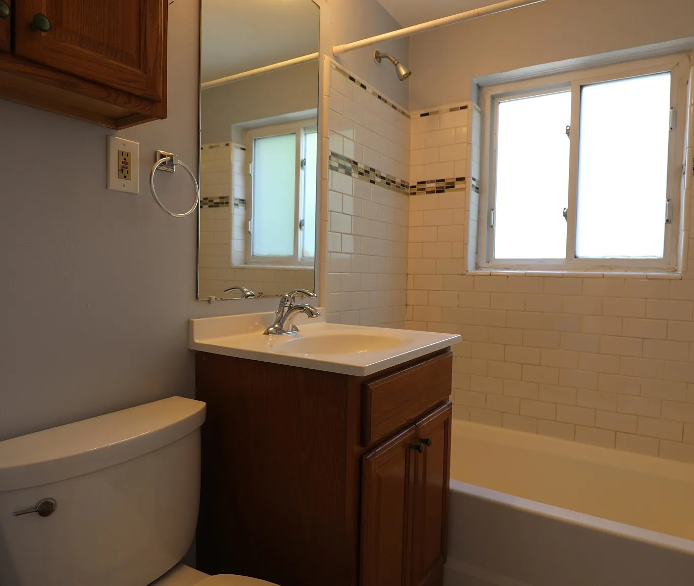 2 bed, 900 sqft, $3,100 — Photo 3