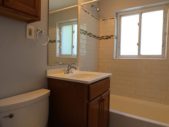3rd image of 71 Colborne Rd APT 3B
