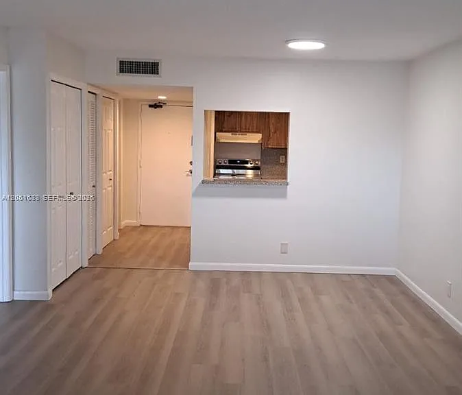 230 Lakeview Dr #310 — Photo 20