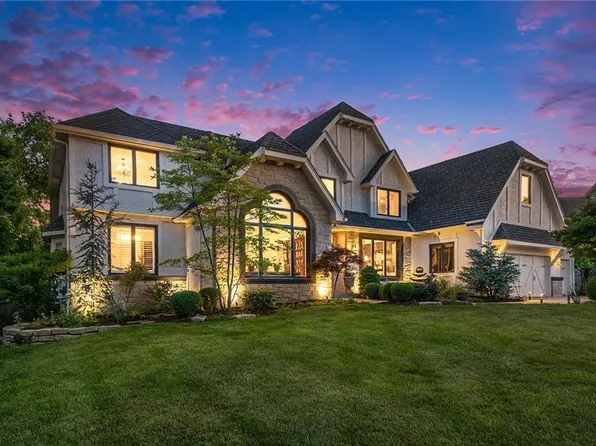 9015 W 139th Ter, Overland Park, KS 66221