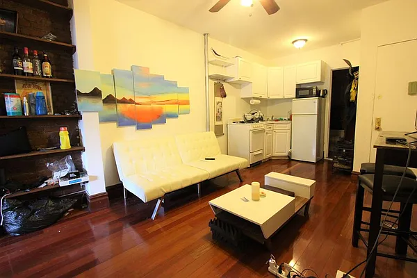 Rented by Dynamik Realty | media 12