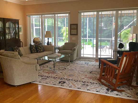 5th image of 309 Kelsey Park Cir