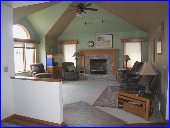 2nd image of 455 N 16th Dr