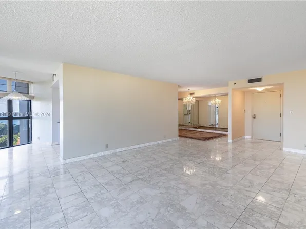 2000 Towerside Ter APT 1807, Miami, FL 33138