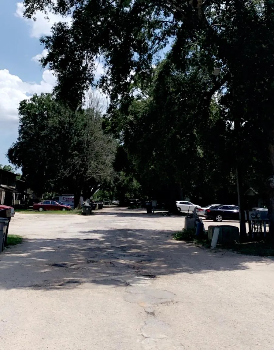 8170 Stonebrook Dr — Photo 2