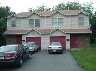 15 Foyer St, Edison, NJ 08817