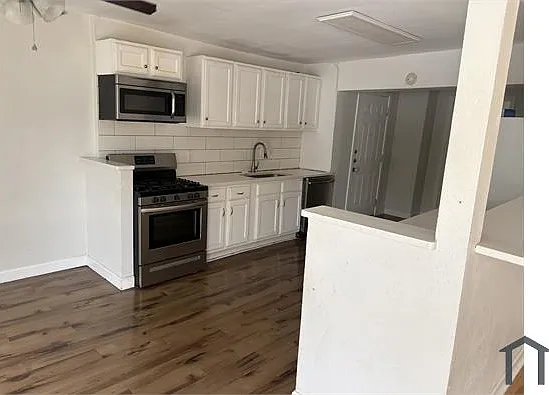 3 bed, 1600 sqft, $2,200 — Photo 2