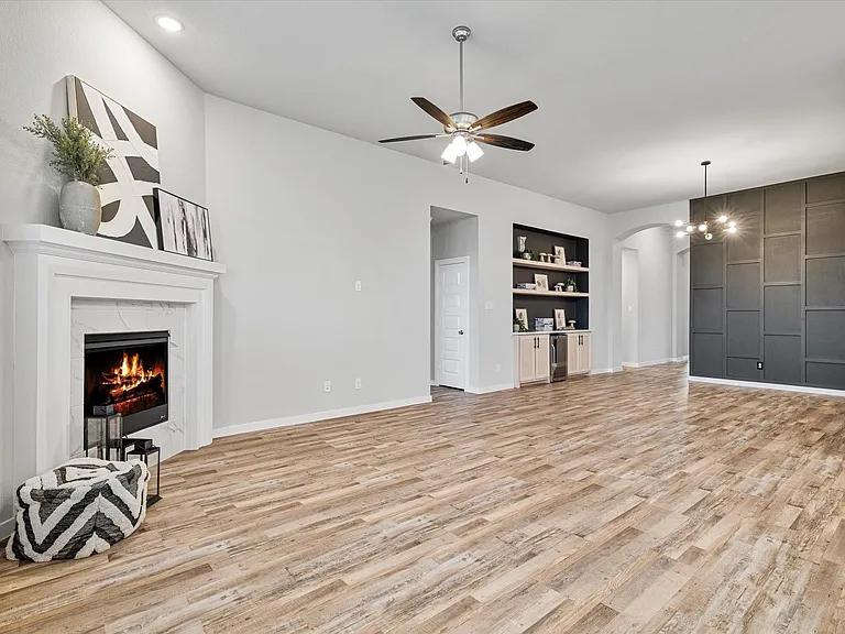1100 Parkstone Dr — Photo 10