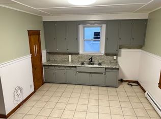 8 Monument St, Winslow, ME 04901