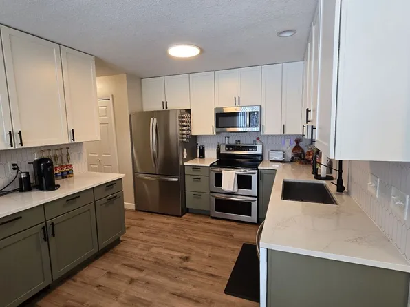 2702 Louisiana Ave N, Minneapolis, MN 55427