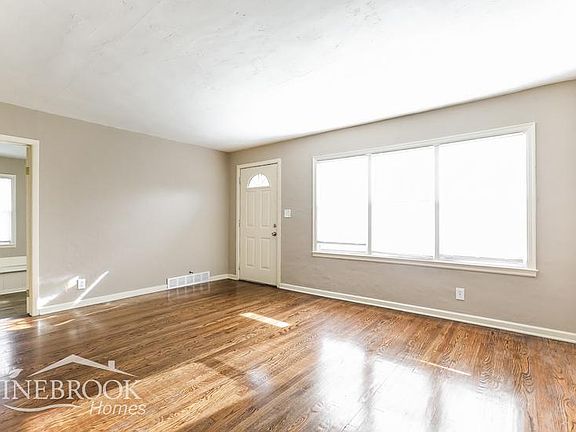 5th image of 5104 S Marion Ave