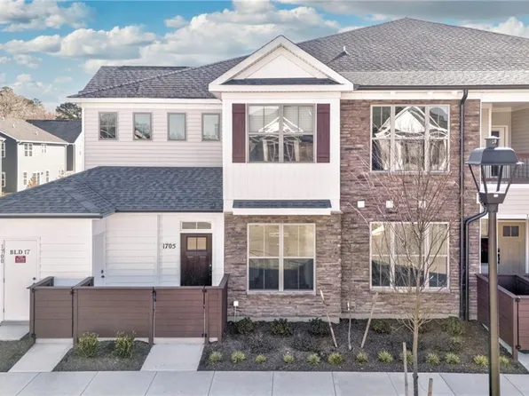 1704 Kathy Ann Way, Carrollton, VA 23314