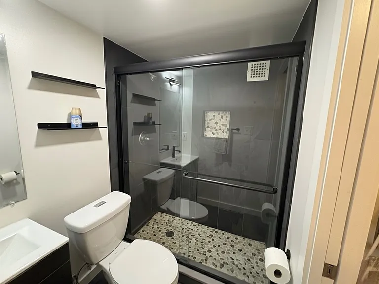 1816 New Hampshire Ave NW #503 — Photo 9