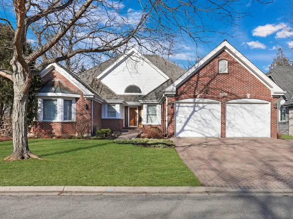 1750 Stanford Ct, Lake Forest, IL 60045